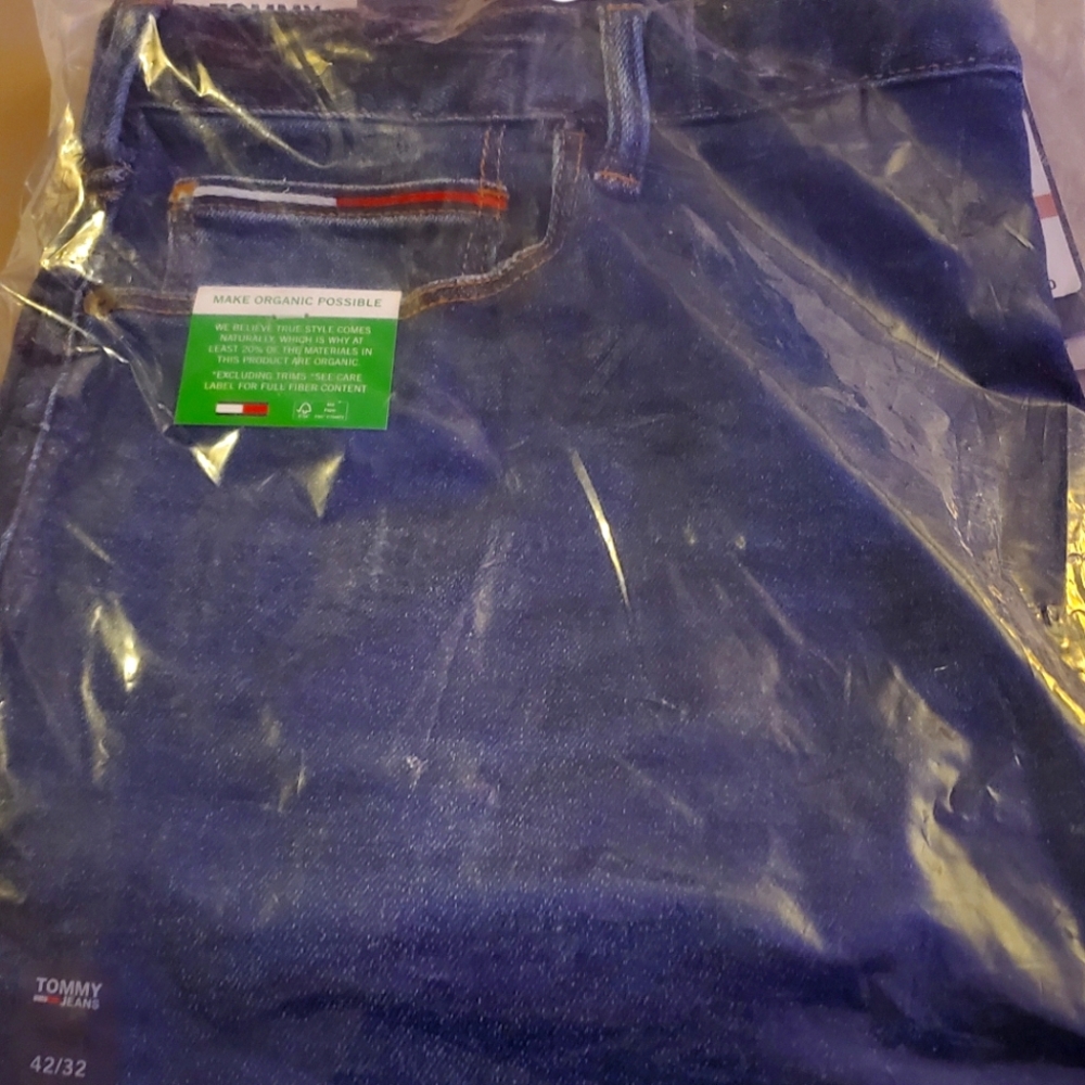 Brand new men's Tommy Jeans size 42x32
